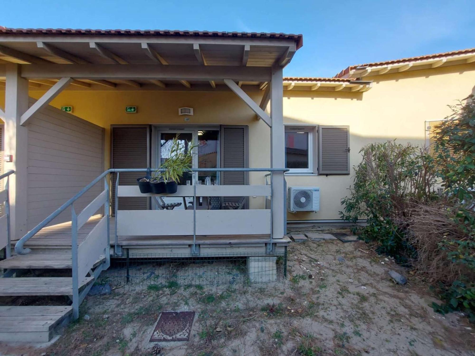 Apartment 2 Pieces Avec Terrasse Privee Et Parking - Fr-1-326-841 *